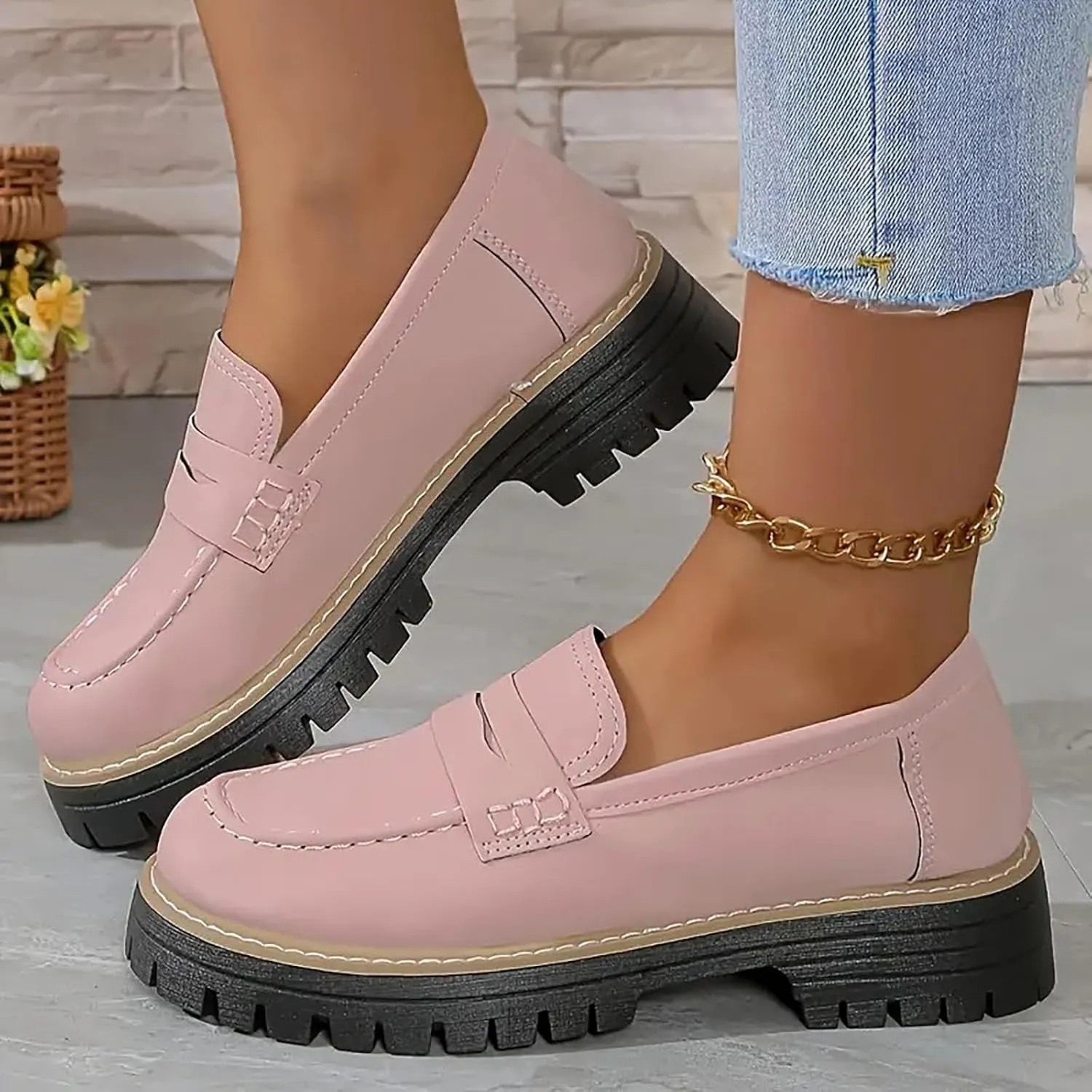 Chunky Loafers Women Wide Slip On Shoes Comfortable Platform Loafers Leather Lug Sole Loafers Casual Penny Loafers