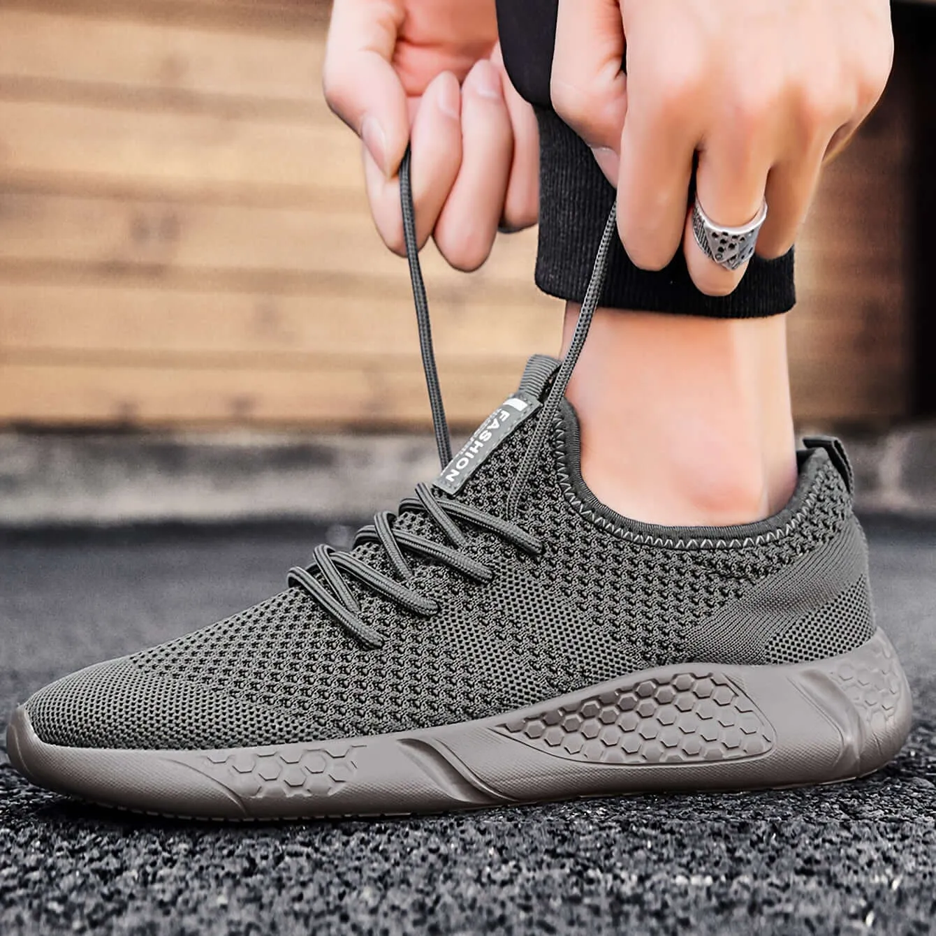 Men's Breathable Knit Sneakers: Lightweight Casual Shoes