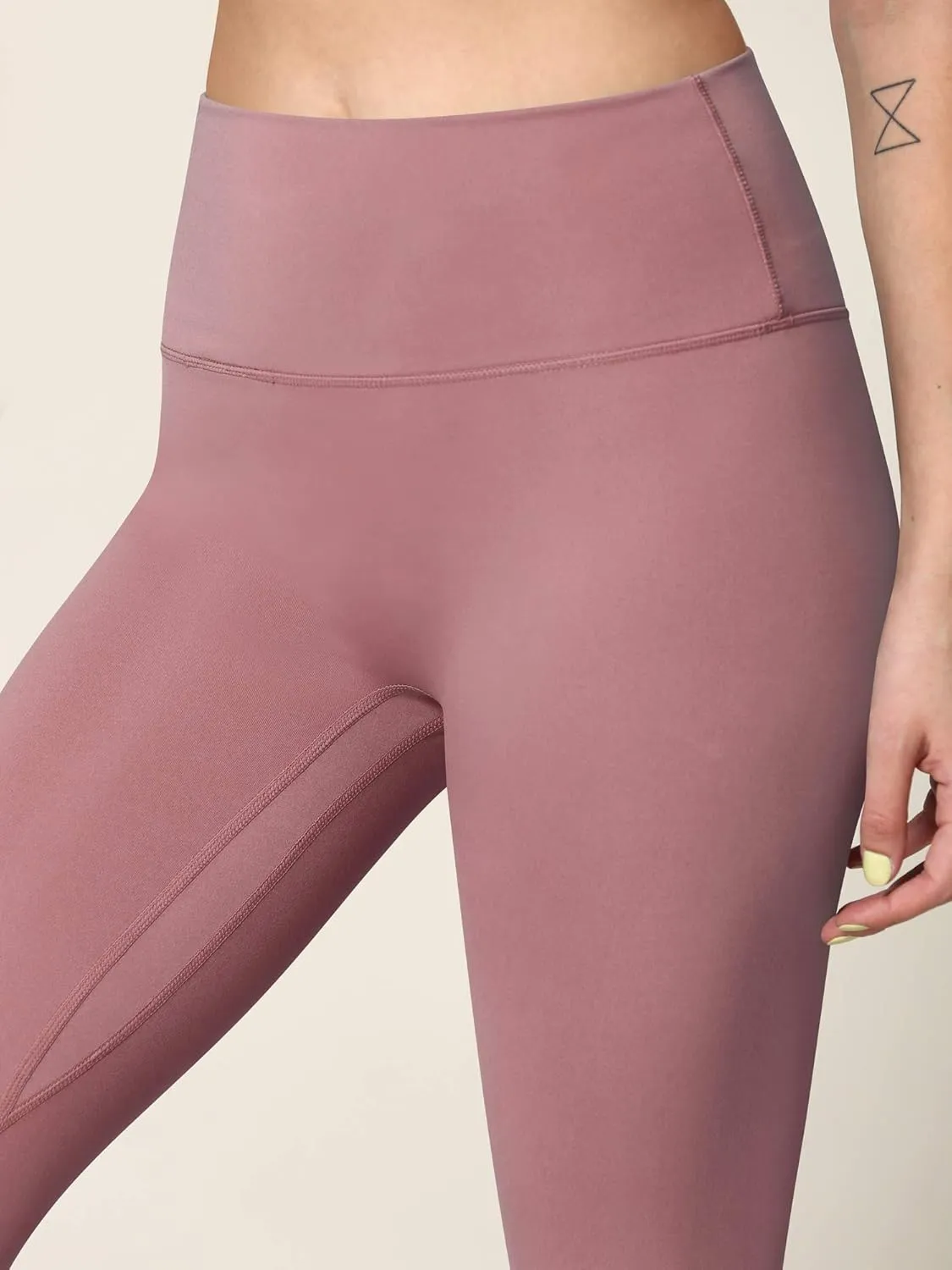 Peached Seamless Front & Side High Waisted Leggings with Inner Pocket Full-Length Yoga Pants
