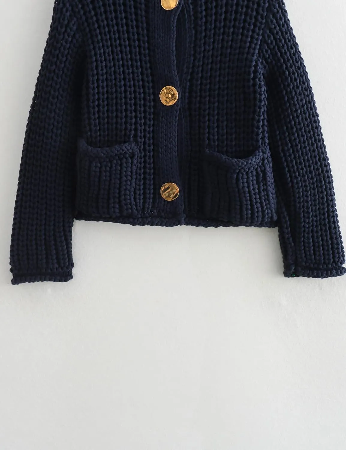 Perbai Women's Cropped Cardigan Sweater Long Sleeve Button Down Chunky Knit Cardigan Fall Outfits 2024