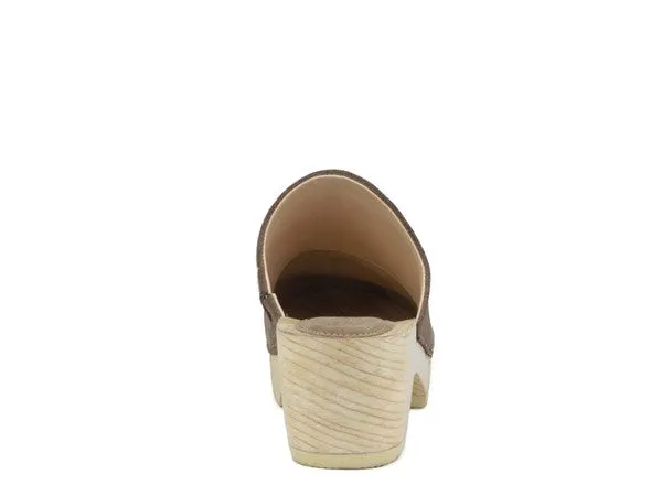 The Rag Company Darcie Taupe Suede Clogs