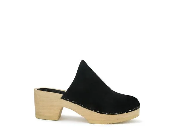 The Rag Company Darcie Taupe Suede Clogs