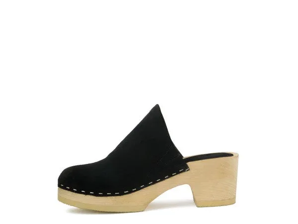 The Rag Company Darcie Taupe Suede Clogs