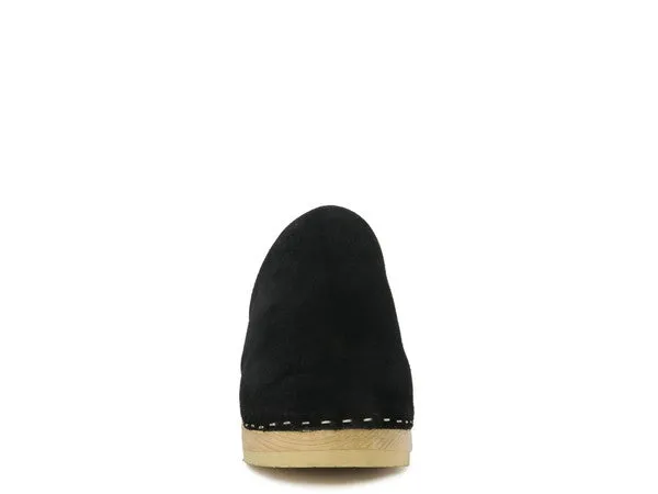 The Rag Company Darcie Taupe Suede Clogs