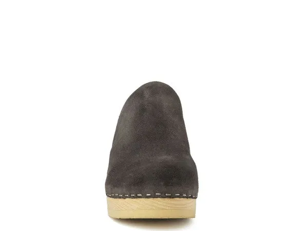 The Rag Company Darcie Taupe Suede Clogs