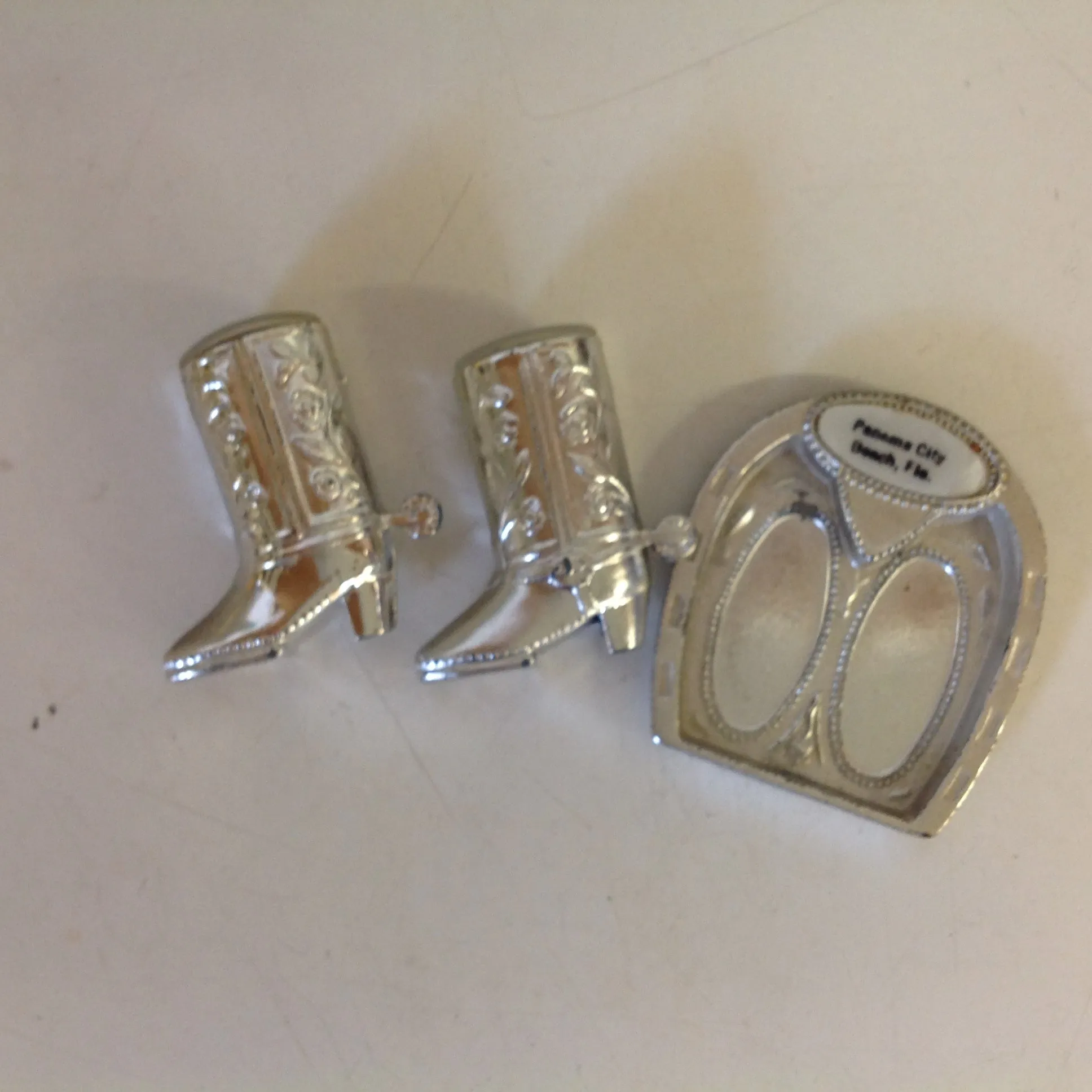 Vintage Souvenir Panama City Beach Florida Silvertone Salt and Pepper Shaker Set with Stand