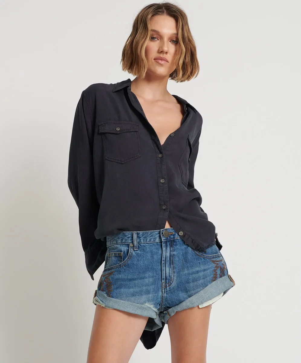 WESTLAND BLUE MOTIF BANDITS LOW WAIST DENIM SHORT
