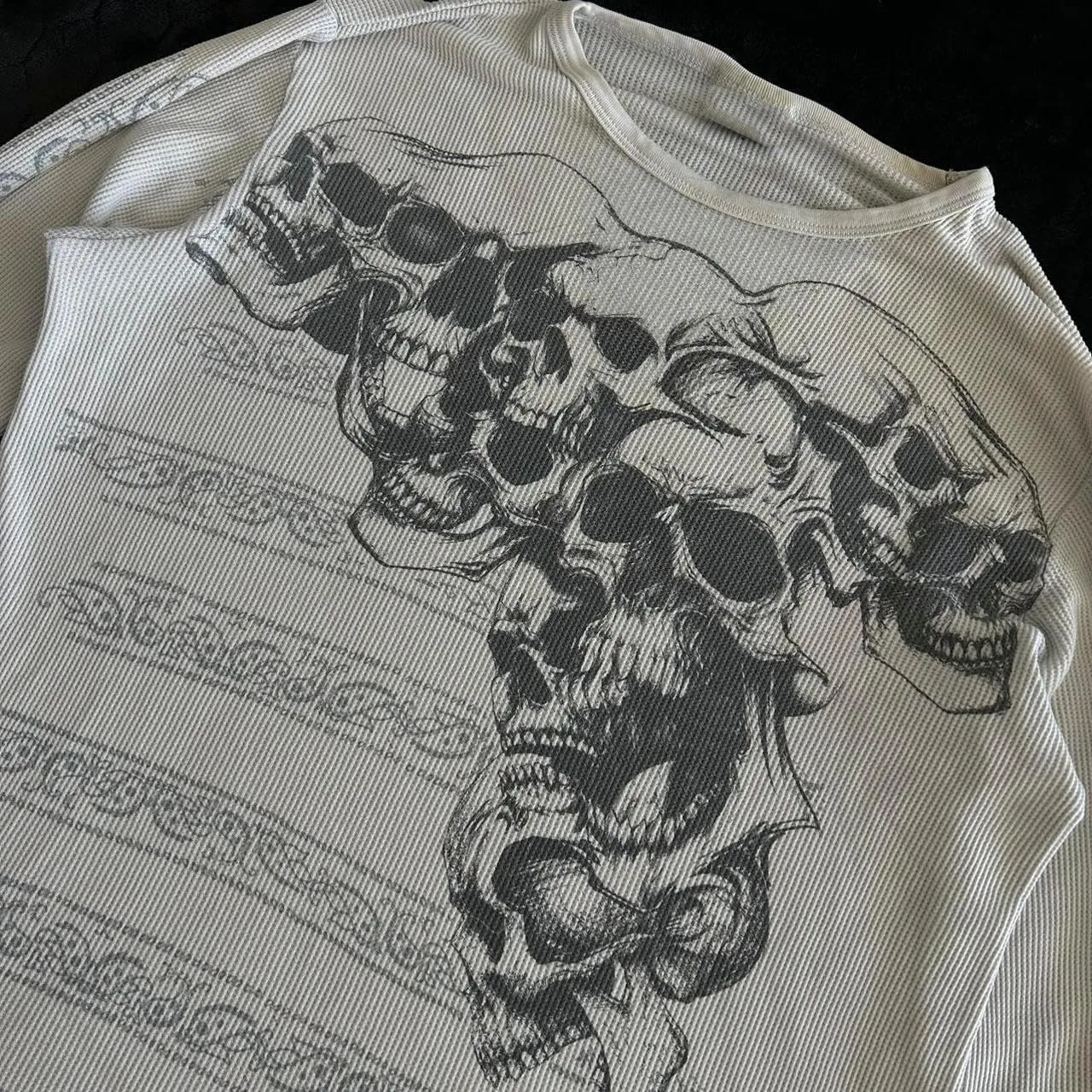 Women Y2k Long Sleeve Grunge Shirts Vintage Gothic Graphic Tees Top Teen Girls Aesthetic T Shirt Emo Clothes