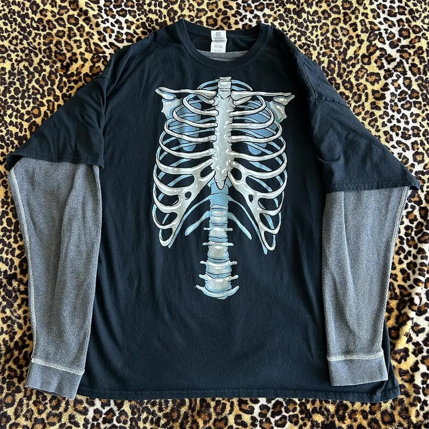 Womens Long Sleeve Fairy Grunge Tees Shirt Vintage Goth Skull Graphic Print Tops 90s Emo Aesthetic Clothes